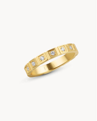 Anillo dorado de banda con circonitas cuadradas incrustadas alrededor, joya waterproof de Pialü