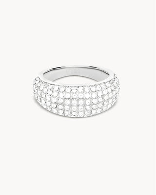 Anillo plateado abombado cubierto de zircones blancos en pavé, waterproof de Pialü
