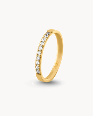 Anillo fino dorado con fila de zircones blancos redondos, media eternidad, waterproof Pialü