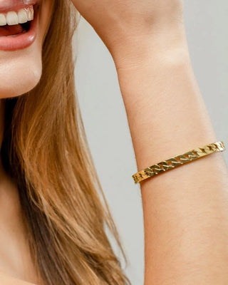 Brazalete dorado textura espiga en acero inoxidable waterproof de Pialü
