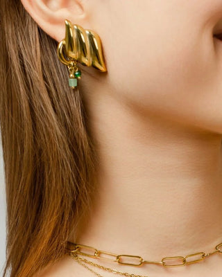 Argollas doradas con dije de cuarzo verde y cristal, resistente al agua Pialü
