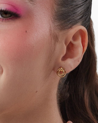 Aretes con dije de argollas doradas en stack, no se oxidan, el color no se va, Pialü