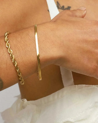 Set pulsera y collar Elegancia en dorado, dos pulseras de acero inoxidable waterproof de Pialü