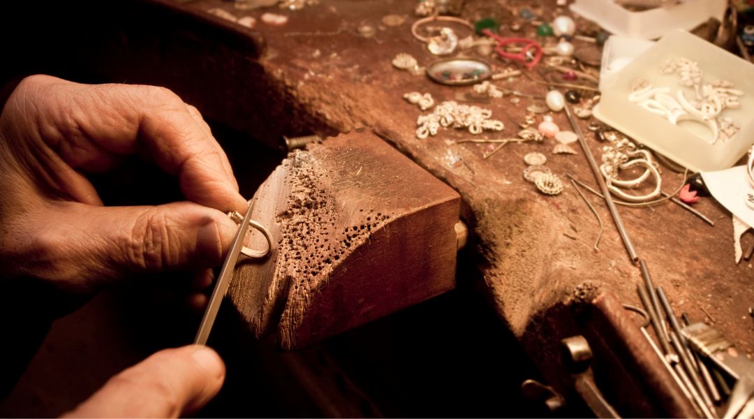 La durabilidad del acero inoxidable chapado en oro en joyería: ¿Qué debes saber? - pialu