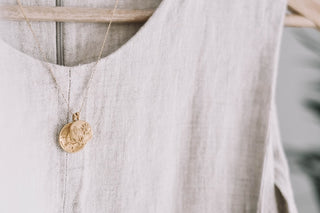 Joyas para baby shower: el regalo que es para la mamá