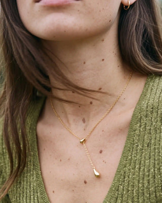 Collar Gota Dorada Ajustable