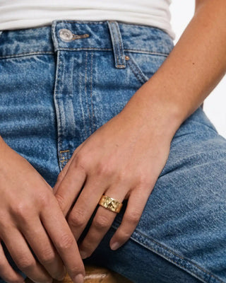 Anillo Martillado Ancho
