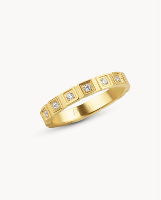 Anillo dorado de banda con circonitas cuadradas incrustadas alrededor, joya waterproof de Pialü