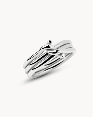 Anillo de nudo triple en acero plateado brillante, joya waterproof de Pialü