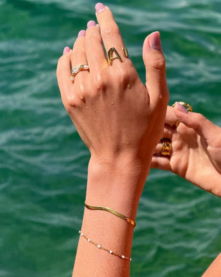 Anillo Worthy Ajustable con tu inicial