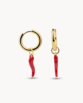 Argollas doradas con dije de ají rojo colgante removible, waterproof de Pialü