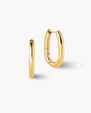 Par de argollas rectangulares doradas lisas y brillantes con cierre click, waterproof de Pialü