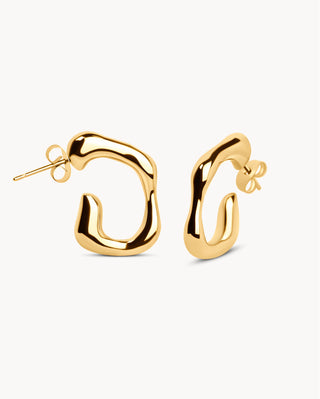 Aros Agata argollas doradas forma orgánica irregular lisa, waterproof de Pialü