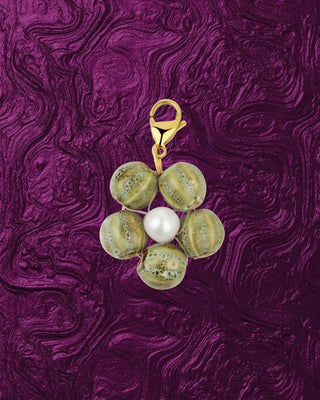 Charm flower green ángulo oblicuo, acero inoxidable plateado, joya waterproof de Pialü