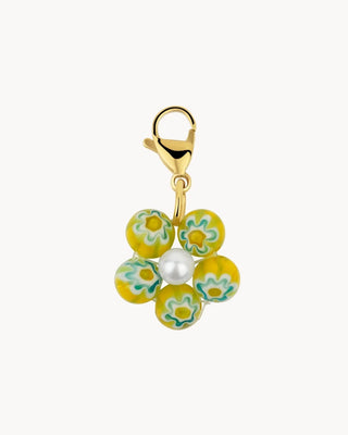 Charm flor con pétalos millefiori amarillo verde y perla central dorado, waterproof Pialü