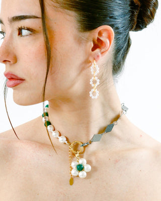 Charm Flower perlas y jade